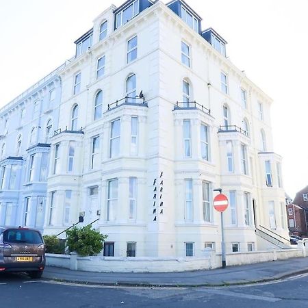 Farina No6, Sea View Apartment Sleeping 4 Guests Bridlington Exterior photo